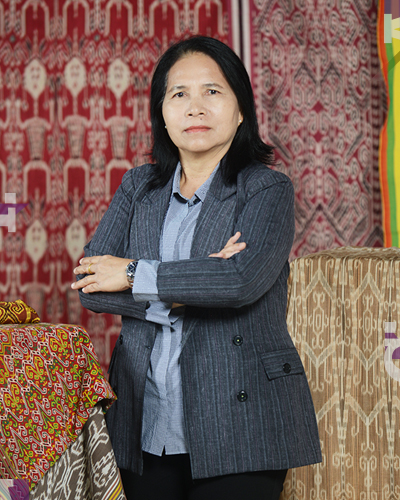 Professor Dr Noria Anak Tugang